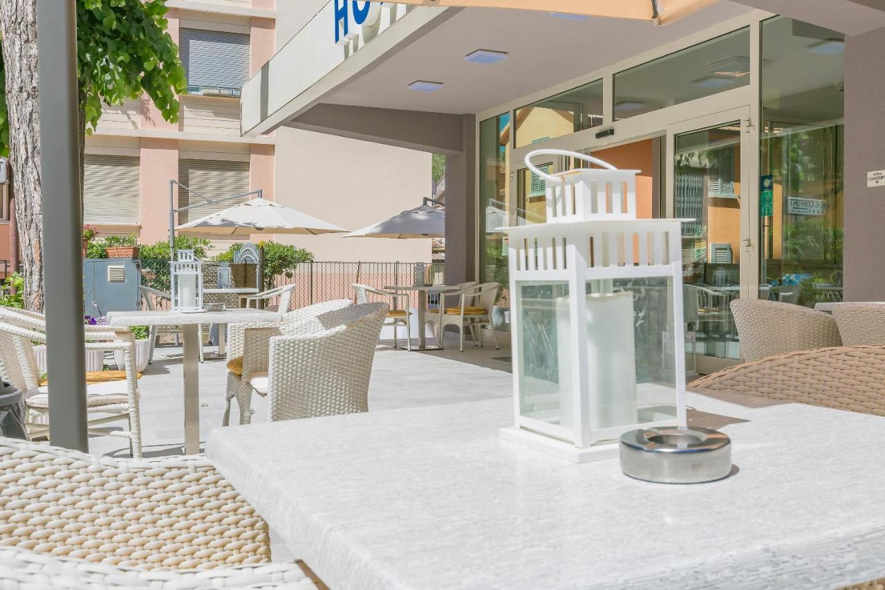 Hotel Confort Rimini Exterior foto